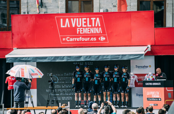 Team DSM | La Vuelta Femenina | Photo Credit: Tornanti CC