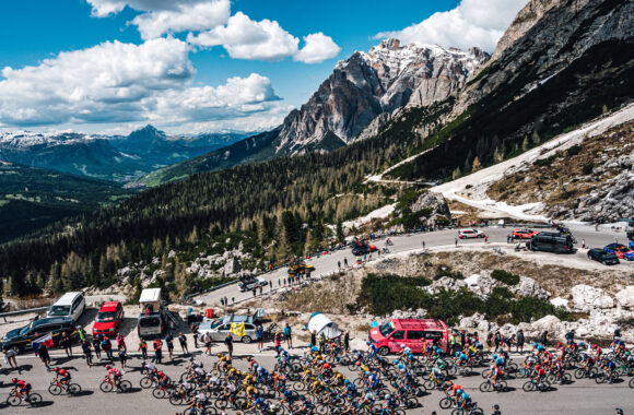 Team DSM | Giro d'Italia | Photo Credit: Cycling Images